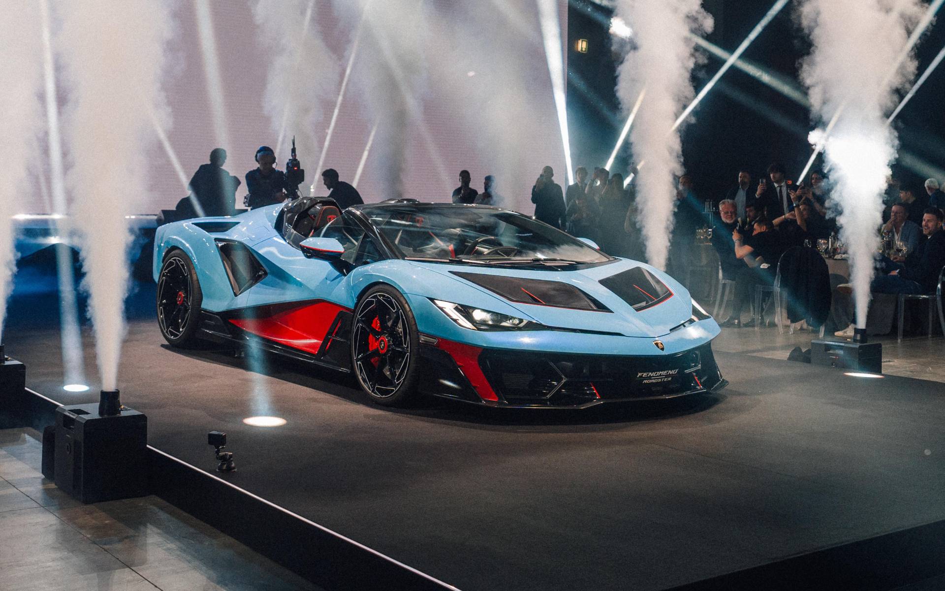 Lamborghini présente le cabriolet le plus puissant de son histoire 