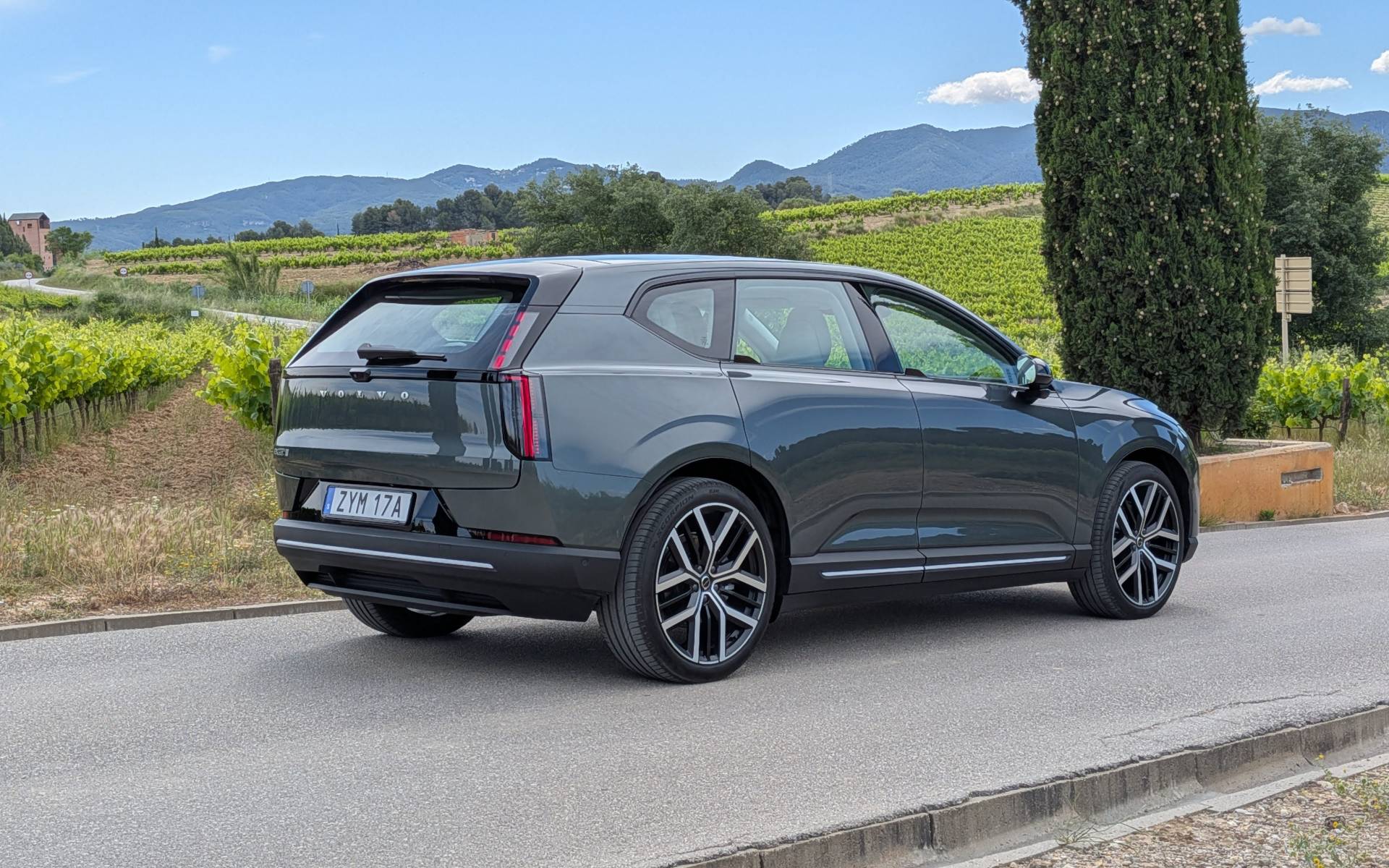 2027 Volvo EX60: A Real Leap Forward