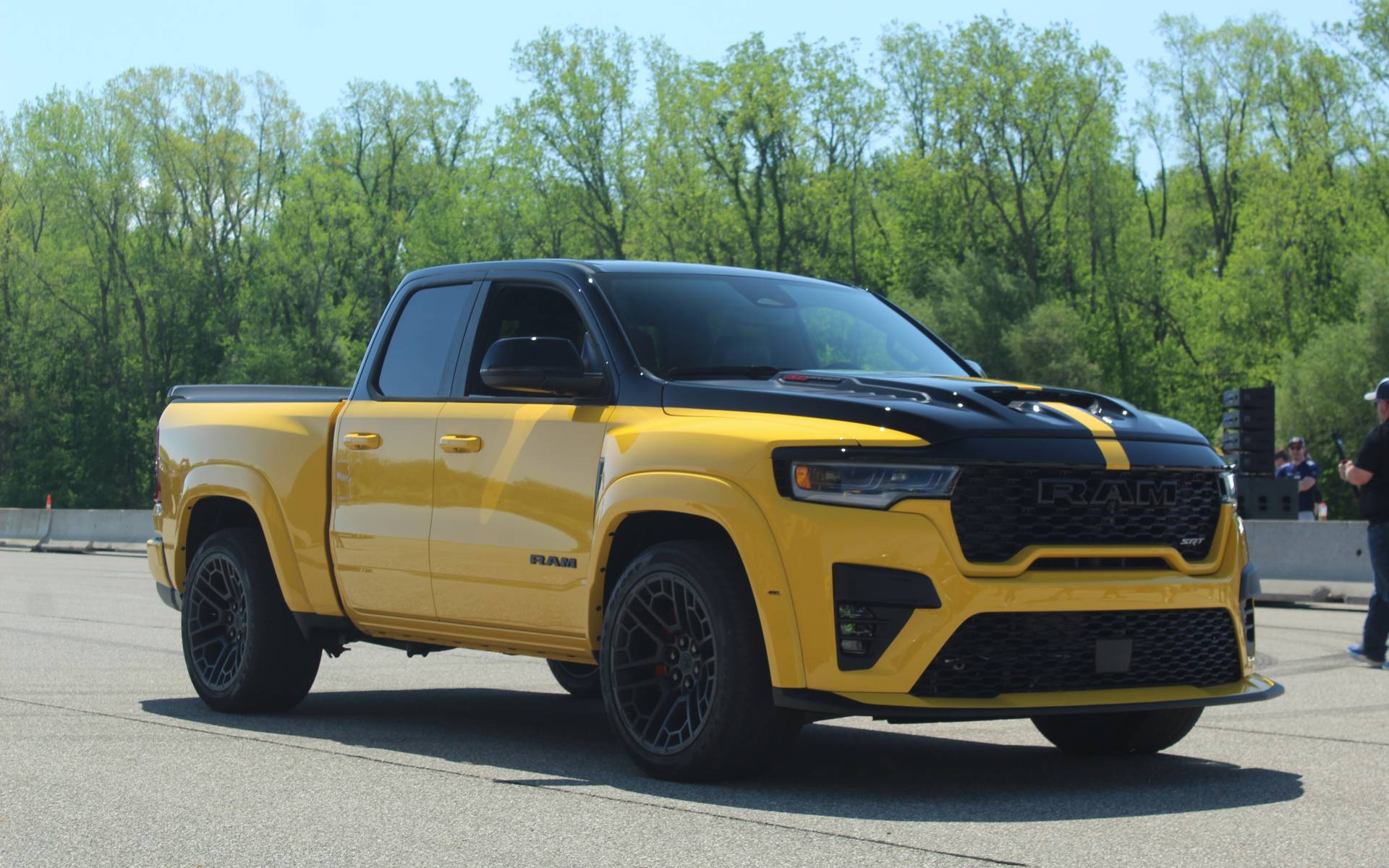 Ram 1500 Rumble Bee SRT 2027