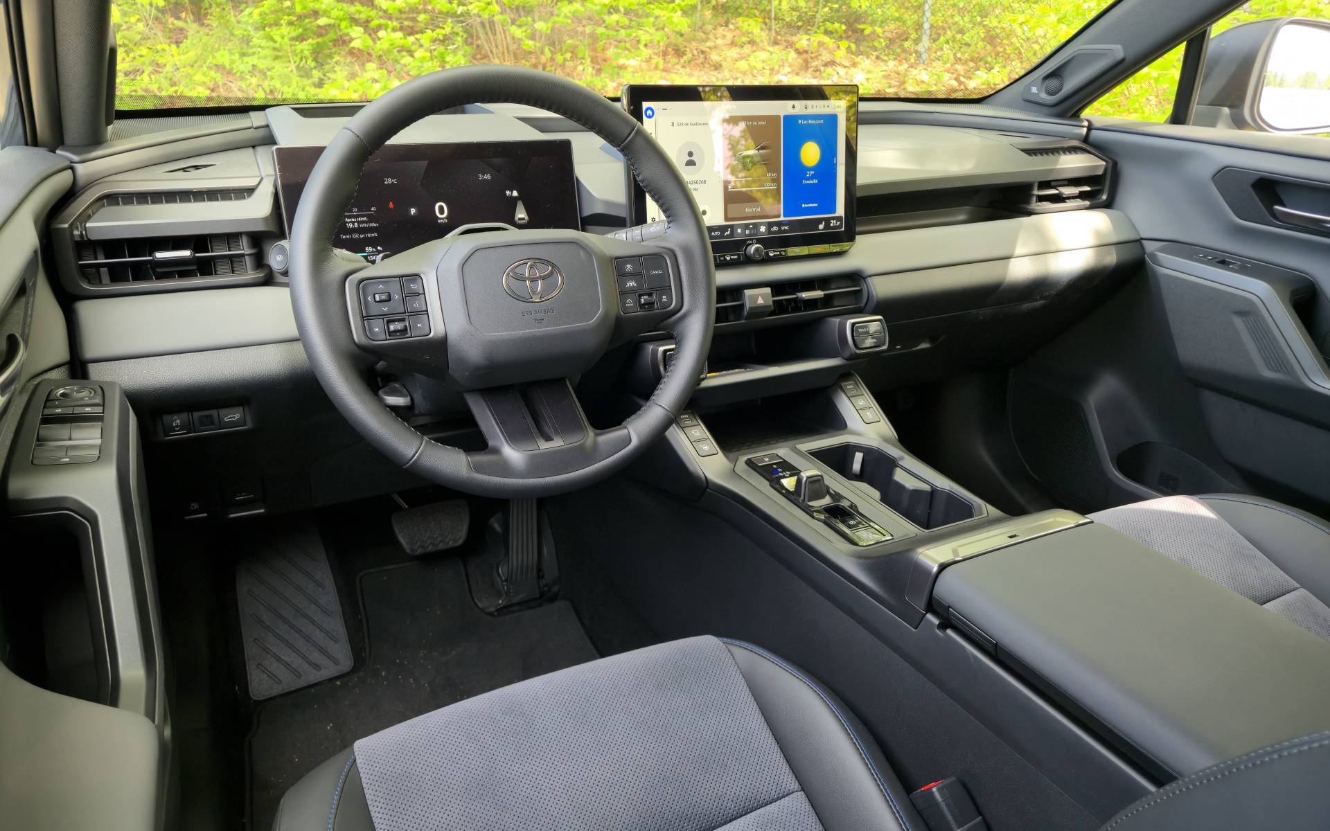 2026 Toyota RAV4 Plug-in Hybrid: 100 km of range