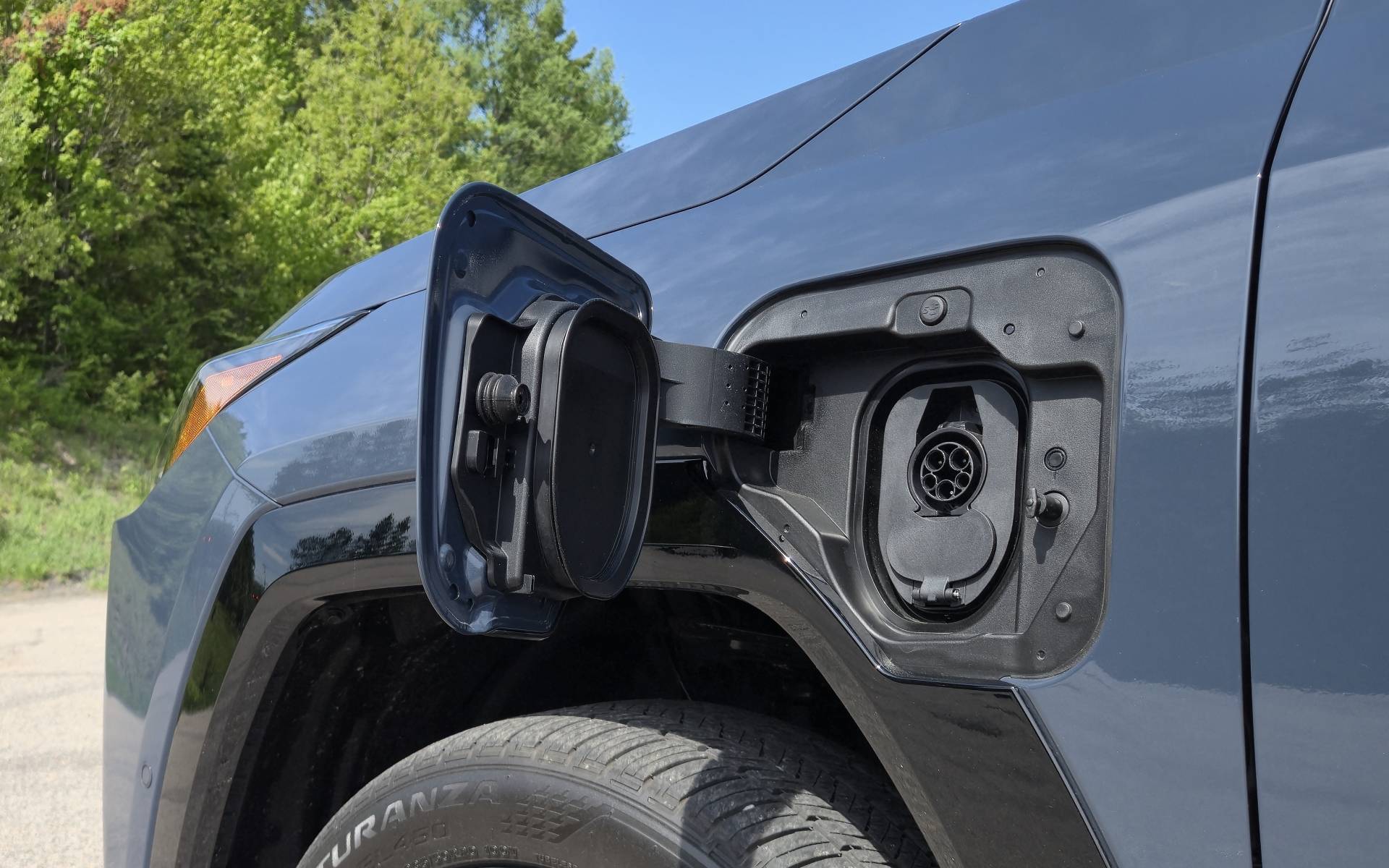 2026 Toyota RAV4 Plug-in Hybrid: 100 km of range