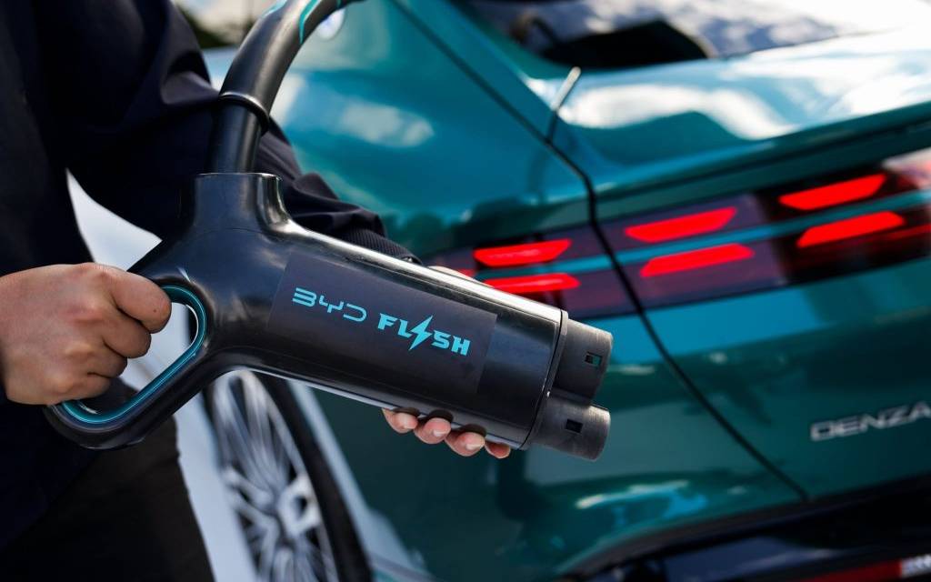 BYD veut amener au Canada des bornes qui rechargent en 5 minutes 