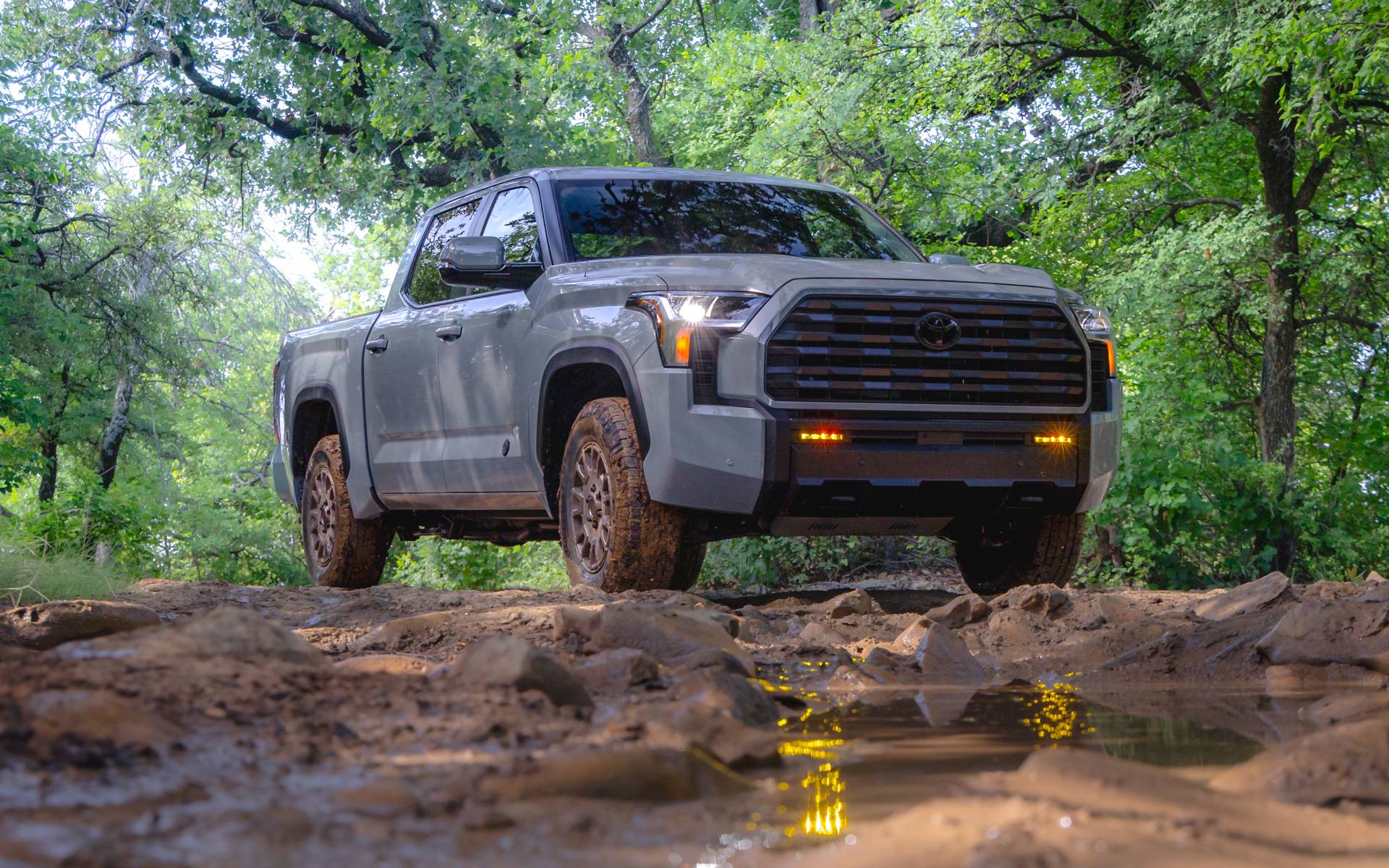 Le Toyota Tundra 2027 se rafraîchit et gagne une version Trailhunter 