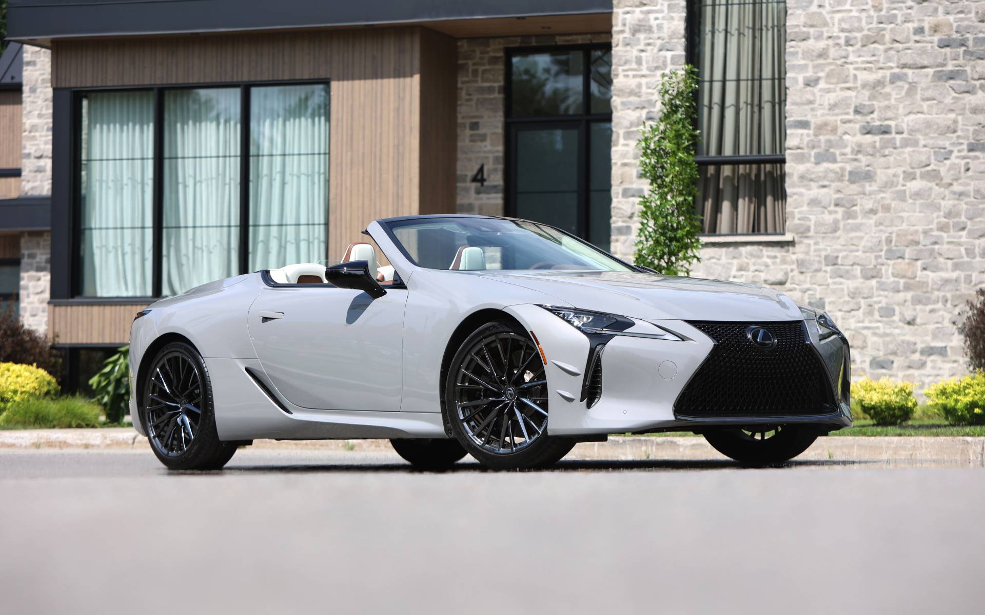Lexus LC 500 2026 : une des deux décapotables japonaises