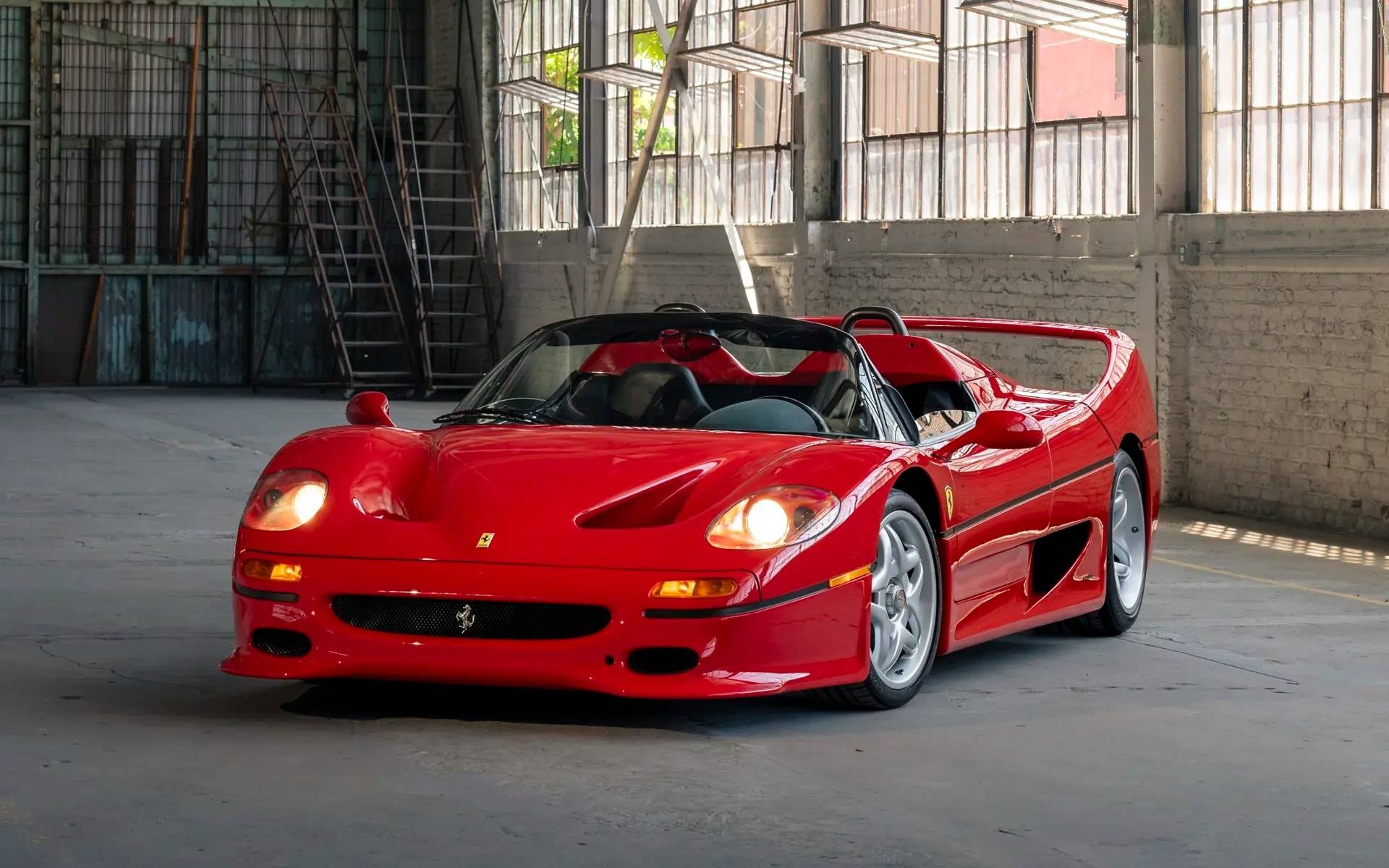 Cette Ferrari F50 d’un boxeur célèbre s’en va à l’encan 