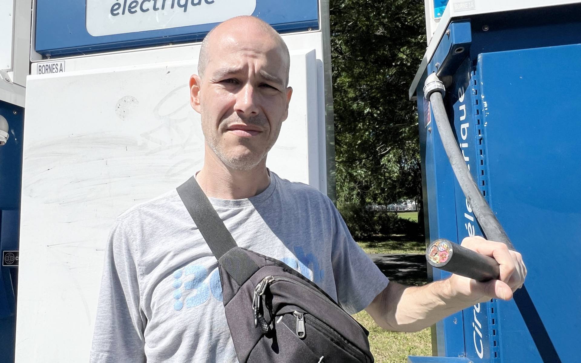 Bornes vandalisées : les vols de câbles atteignent un sommet cet été au Québec