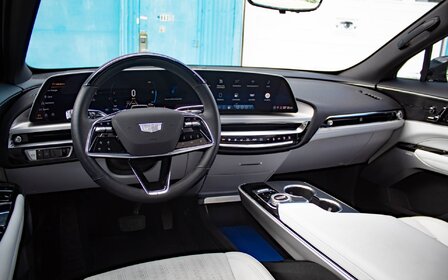 Étude : les meilleures marques automobiles pour la techno en 2026